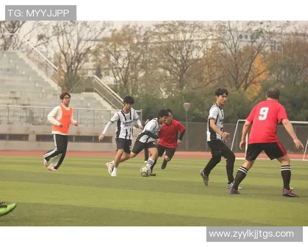 南京足球队的团队协作精神与战术配合探讨 南京足球队的团队协作精神与战术配合探讨