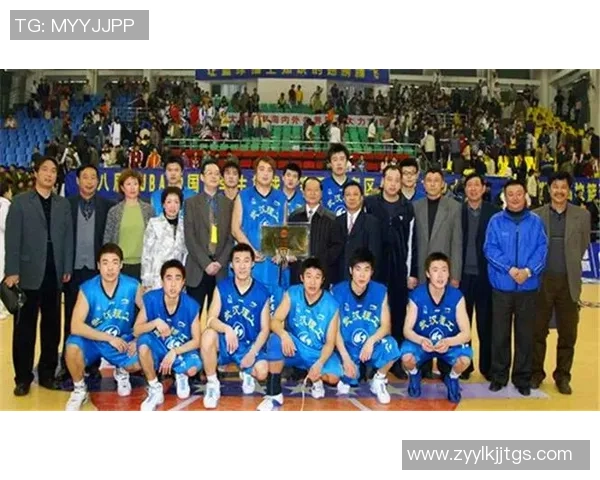 武汉篮球队在篮球团队协作排行榜中荣获第十名展现出强大团队精神与默契配合