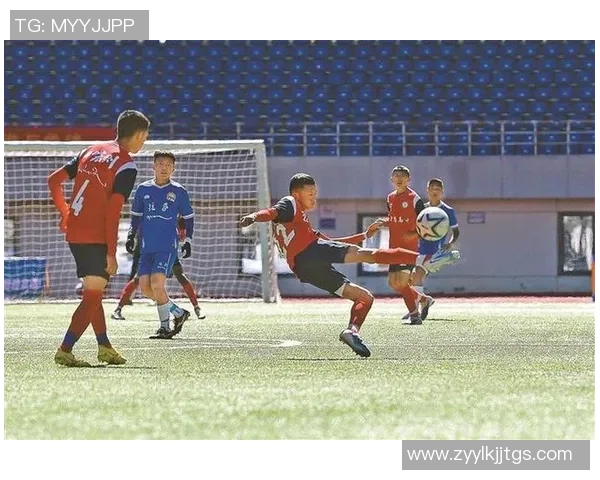 英国足球明星探访西藏感受高原文化与足球热情